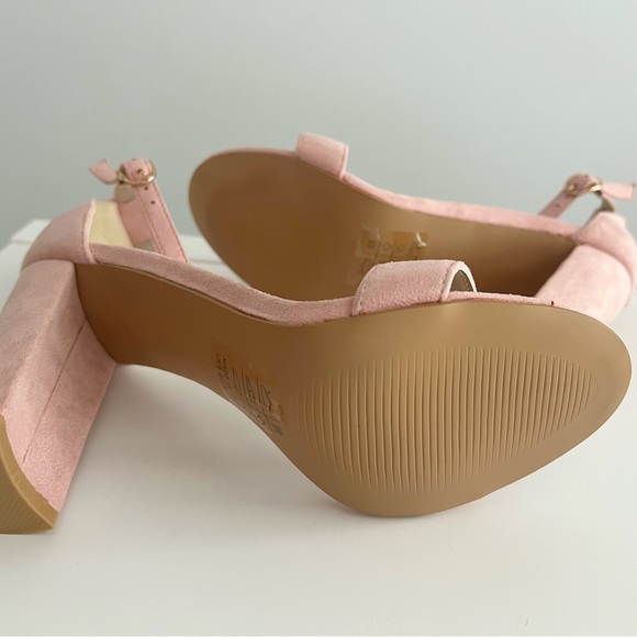NEW Glamorous Blush Pink Block Heel Sandal - Picture 4 of 12